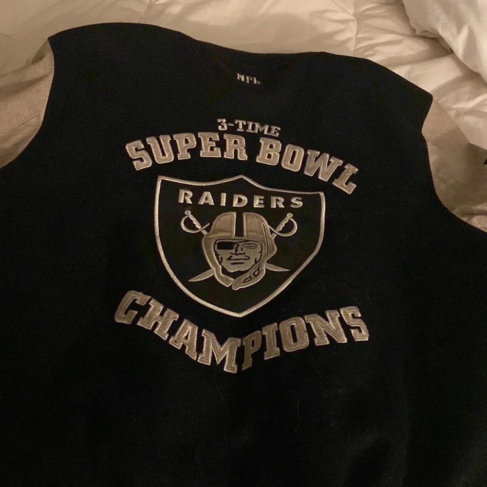 Raiders jacket - Picture 8 of 11